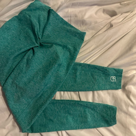 Bombshell - Picture 3 of 4